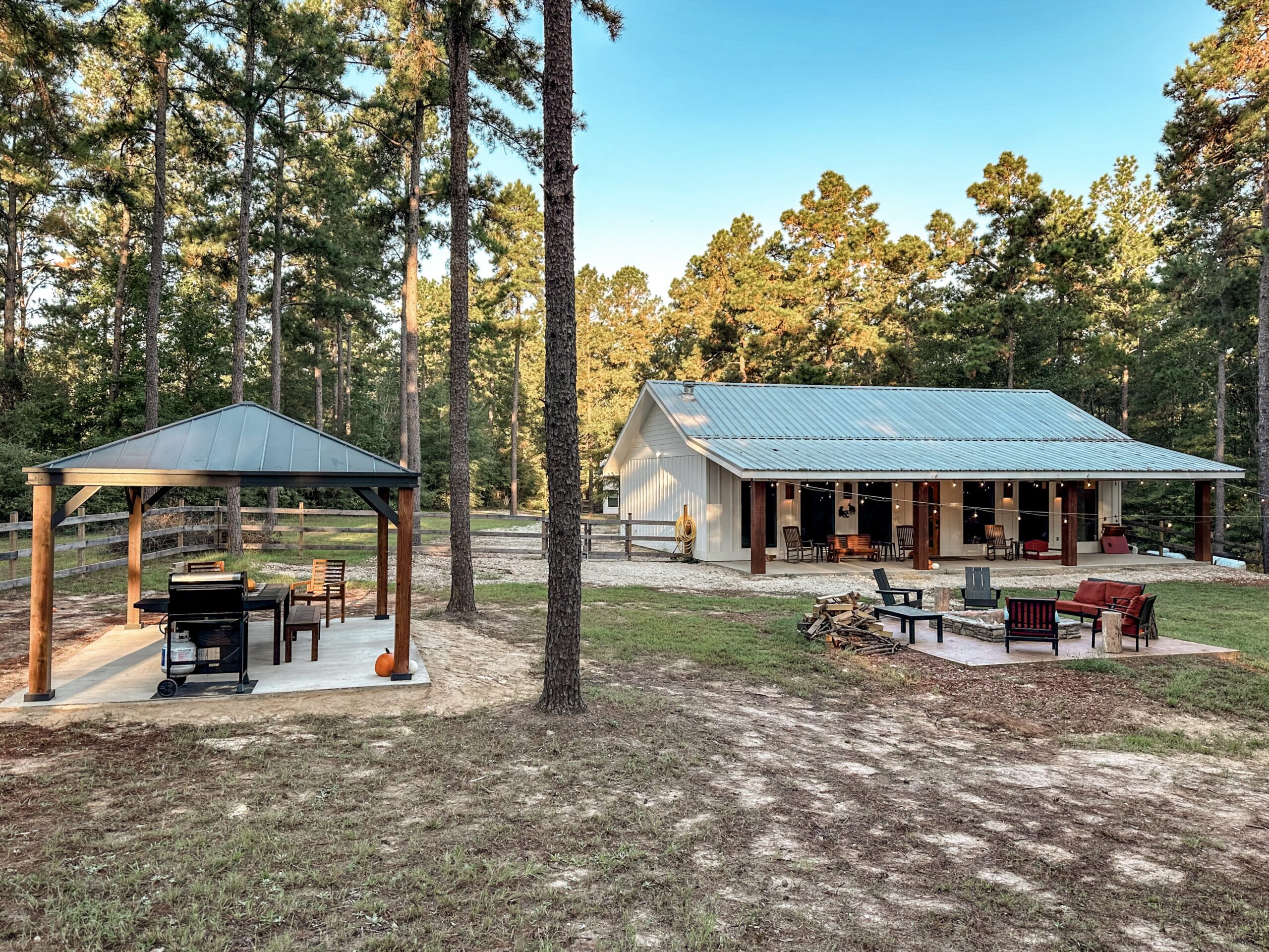 Lazy Pines Texas Big Cabin