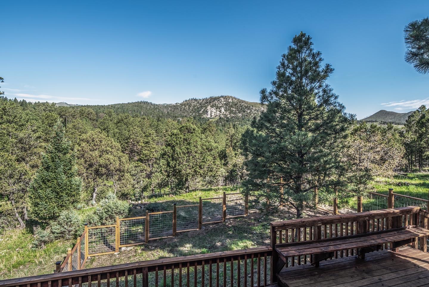 Lazy Pines near Ruidoso Fenced Yard