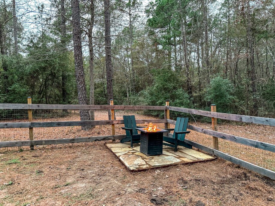 Lazy Pines Cabins with Fenced Yards